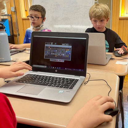 BlockCraft Masters: Game Design & Modding with Minecraft and MakeCode for Grades 6 - 8 - Brains & Motion