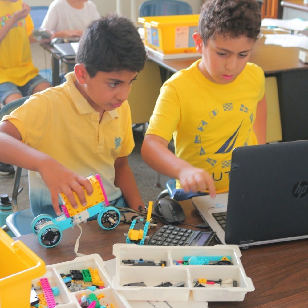 Robotics & Engineering Lab with LEGO & Micro:bit - Brains & Motion